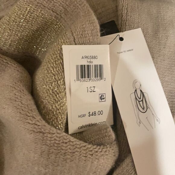 Calvin Klein Infinity Loop Scarf - Picture 3 of 6